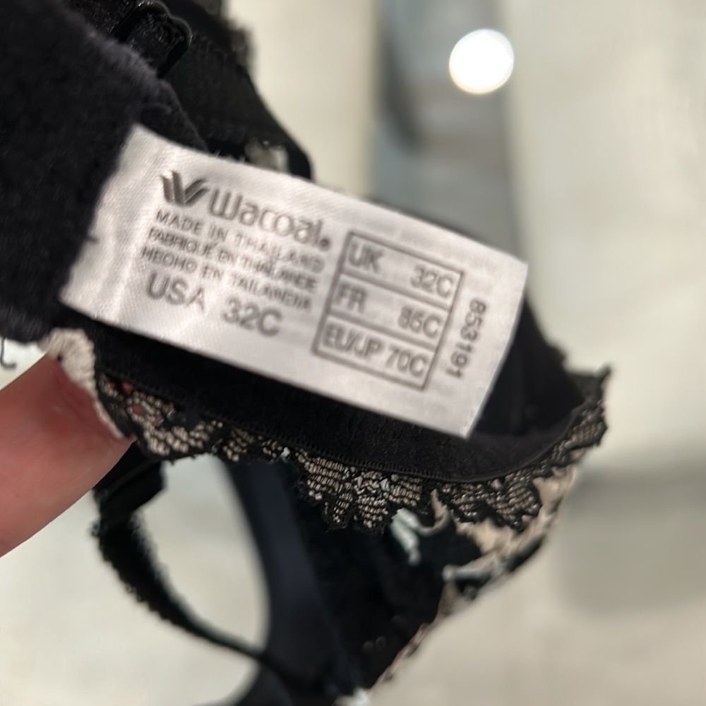 Wacoal underwire bra lined cups - Picture 3 of 4